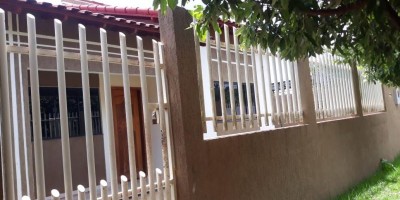 [ VENDE-SE ] VENDE-SE UMA CASA DE ALVENARIA, NO BAIRRO OLÍMPICO EM ROLIM DE MOURA