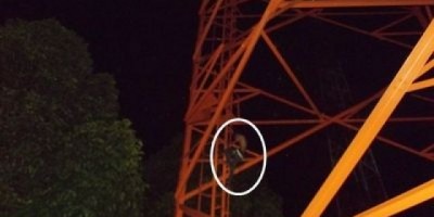 Nova Mamoré - Menor briga com a namorada e tenta se jogar de torre de telefonia