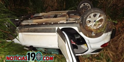 BR 364 - Acidente entre veículos na BR-364 entre Ji-Paraná e Ouro Preto deixa três feridos e veículo com perda total