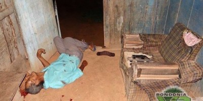 Monte Negro - Homem é assassinado com dois tiros na cabeça em Monte Negro
