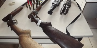 Nova Estrela – Polícia Militar apreende armas de fogo.