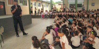 Nova Brasilândia D’Oeste – Polícia Militar através do PROERD realiza palestras para Professores, Alunos e Funcionários de Escolas 