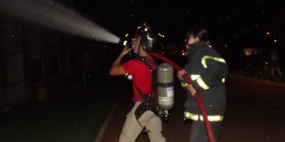 Rolim de Moura - Incêndio de grandes proporções atinge Hotel no centro de Rolim de Moura