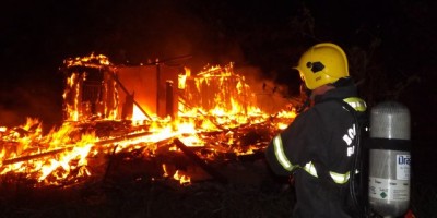 Rolim de Moura –  Incêndio em residência no Bairro Centenário