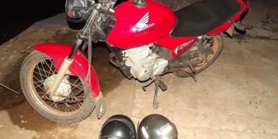 Rolim de Moura –  Polícia Militar apreende motocicleta utilizada em roubo