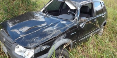 Rolim de Moura –  Motorista perde o controle e capota veículo na RO-383