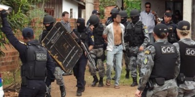Rolim de Moura –  Após horas de negociação, homem que mantinha sua mãe como refém se entrega à Policia 