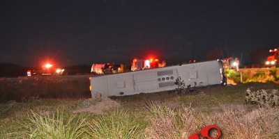 Presidente Médici - TRAGÉDIA NA BR 364 - Acidente com ônibus da empresa Transbrasil deixa 01 morto e 37 feridos