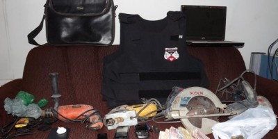 Rolim de Moura –  Policiais Civis do SEVIC cumprem mandado de busca e apreensão