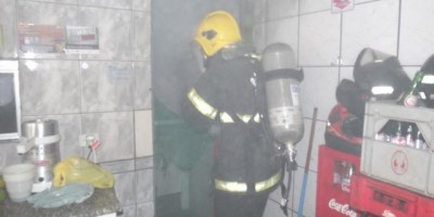 Rolim de Moura –  Incêndio em lanchonete no centro da cidade