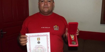 Rolim de Moura –  Bombeiro de Rolim de Moura recebe medalha