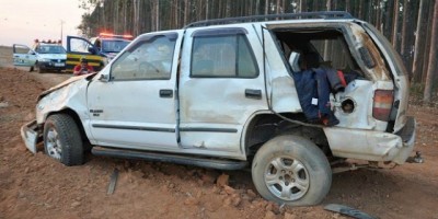 BR 364 - Policial Militar capota veículo na BR-364 ao tentar ultrapassagem