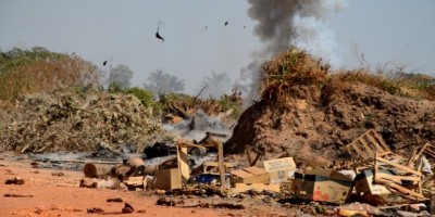 PIMENTA BUENO - Bomba de cerca de meio quilo é retirada de caixa eletrônico e detonada em segurança - VIDEO