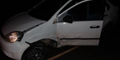 Rolim de Moura – Dois carros batem frontalmente na RO-383
