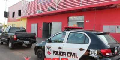 ROLIM DE MOURA: Ladrões furtam equipamentos de casa noturna