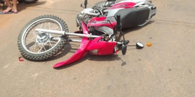 Rolim de Moura –  Acidente de trânsito envolvendo duas motocicletas no centro da cidade