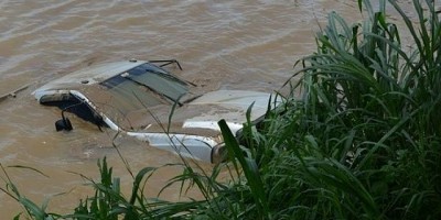 Guajará Mirim - Caminhonete é encontrada submersa no rio Mamoré