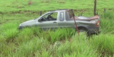 Rolim de Moura –  Veículo tomba na RO-010