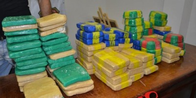 Alta Floresta - PF de Ji-Paraná troca tiros com traficantes em Alta Floresta e apreendem mais de 200 quilos de droga; Um suspeito de Ji-Paraná morreu