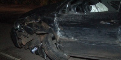 Nova Estrela –   Colisão entre dois automóveis na RO-383