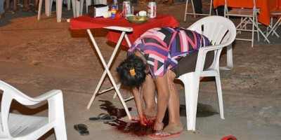 Ji-Paraná – mãe de dois presidiários é morta a tiros enquanto lanchava com as filhas