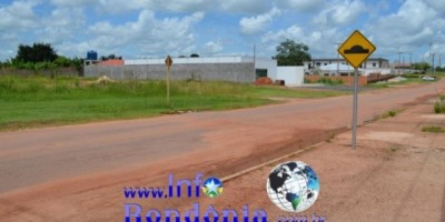 Rolim de Moura –  Vereador Rivanildo Riva cobra pintura urgente de quebra-molas