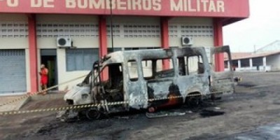 Brasil - Rio Grande do Norte - Bombeiro com problemas psiquiátricos incendeia 5 viaturas do próprio batalhão