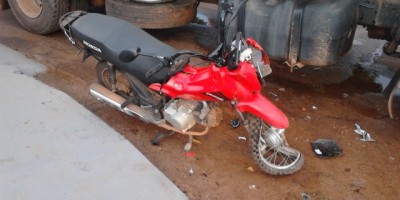 Rolim de Moura –  Caminhão passa por cima de moto na Avenida Rio Madeira