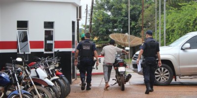 Rolim de Moura – Dois menores são apreendidos pela PM com moto furtada em Alto Alegre