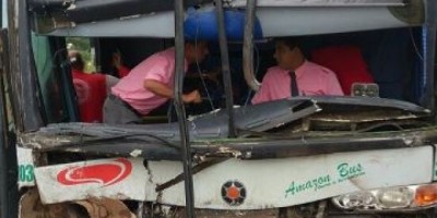 MATO GROSSO - Dois ônibus da empresa Eucatur colidem no MT e passageiros passam momentos de pânico