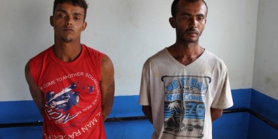 Rolim de Moura – Dupla é presa pela PM por roubo de moto, um deles era foragido do Sistema Prisional