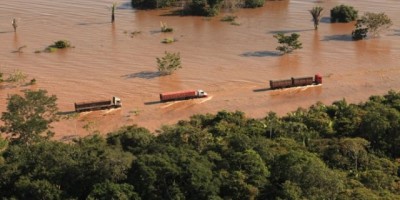 Acre -  Divulgada imagens impressionantes da cheia na BR-364