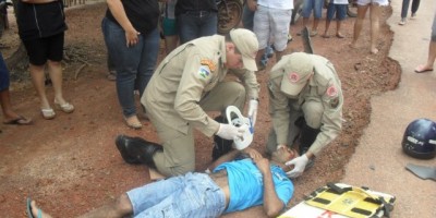 Rolim de Moura –  Dois homens  ficam feridos após baterem em automóvel na Avenida São Paulo