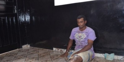 Parecis – Policia militar prende suspeito de tentar pular o muro do quartel com espingarda depois de tentar furtar residência