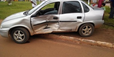 Rolim de Moura – Colisão entre dois automóveis no Centro da cidade - Fotos