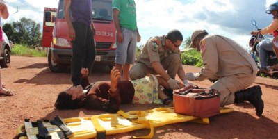 Rolim de Moura –  Buraco na pista - Motociclista sofre queda e fratura joelho