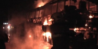BR 364 - Ônibus pega fogo próximo a Pimenta Bueno 