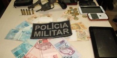 Rolim de Moura – Dupla de assaltantes após renderem e roubarem uma família são presos pela Polícia Militar 