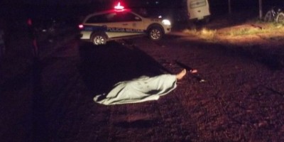 São Francisco do Guaporé - Homem é atropelado e tem a cabeça esmagada por caminhão