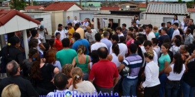 Rolim de Moura –  Muita comoção e dor no sepultamento do Jovem acadêmico vitima de acidente
