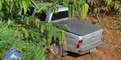 Cacoal - Motorista dorme na direção e cai em ribanceira na BR-364