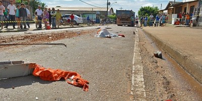 Ji-Paraná –  Gari morre esmagado em acidente envolvendo dois caminhões no perigoso cruzamento da Rua T-23 com a Av. Brasil
