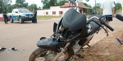 Rolim de Moura –  Após avançar preferencial, motociclista se choca contra moto e carro no bairro São Cristóvão