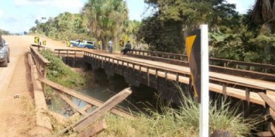 São Domingos do Guaporé - Mulher que conduzia motocicleta morre após cair de ponte no Km 42