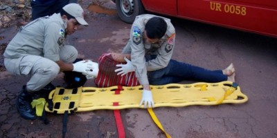 Rolim de Moura –   Acidente de trânsito envolvendo carro e moto deixa mulher ferida