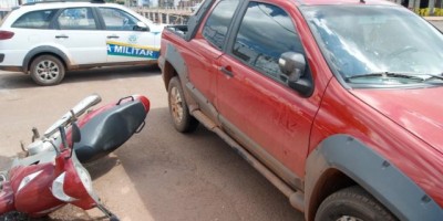 Rolim de Moura –  Moto e carro colidem no centro da cidade