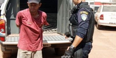 Rolim de Moura – Ladrão é preso pela PM em flagrante furtando fios de alumínio