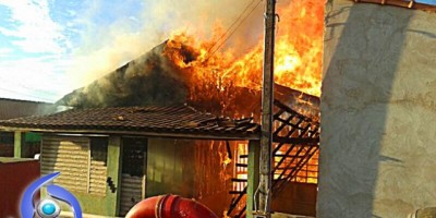 Cacoal - Incêndio destrói completamente residência