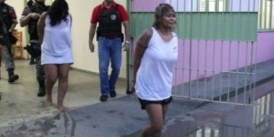 Presa que filmou execução de vítima faz motim e tenta matar agente no AM