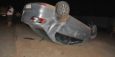 Ji-Paraná - Carro capota várias vezes após motorista perder o controle de direção